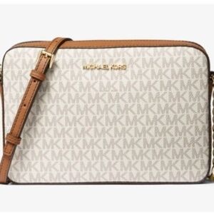 Micheal Kors Jet Set Bag